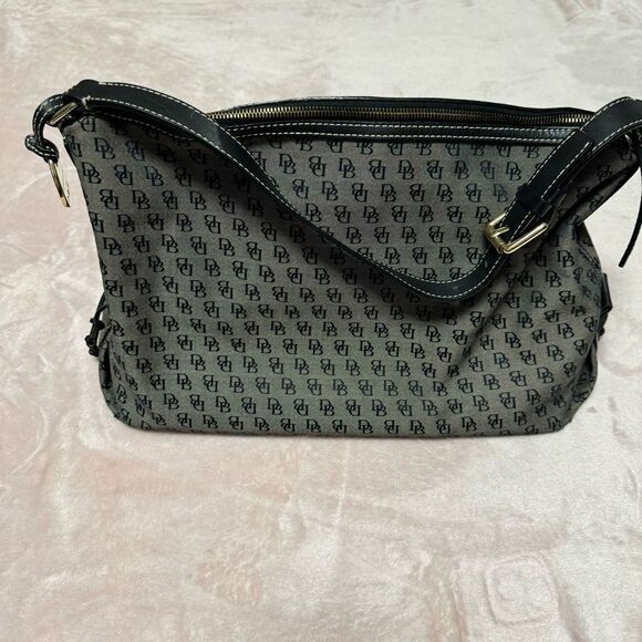 Dooney & Bourke Jacquard signature large bag - Picture 10 of 16